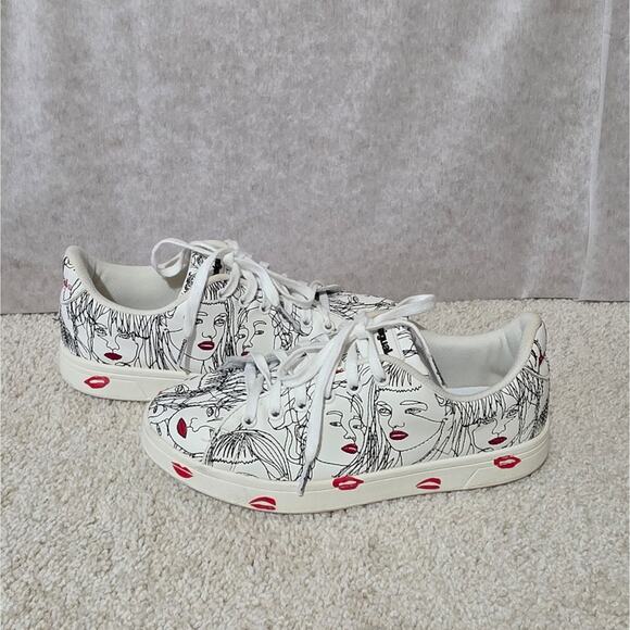 Desigual Women's Shoes Cosmic Caras Black and Red Graphic Sneakers SIZE 6 - Picture 1 of 11